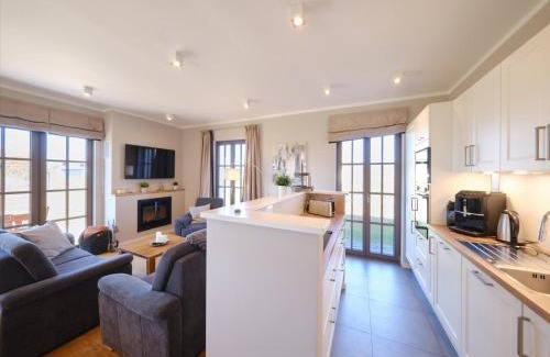 Dranske Villa | Elegant Reetland am Meer - Oceanfront Villa with Spa & Pool