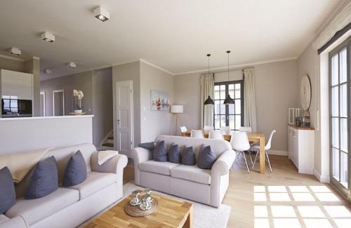 Kreptitz House | Elegant Reetland am Meer - 4-Star Villa with Sauna & Pool