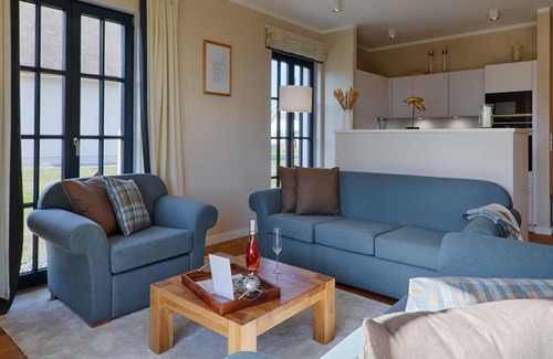 Dranske House | Reetland am Meer - Elegant Villa with Oceanfront Views