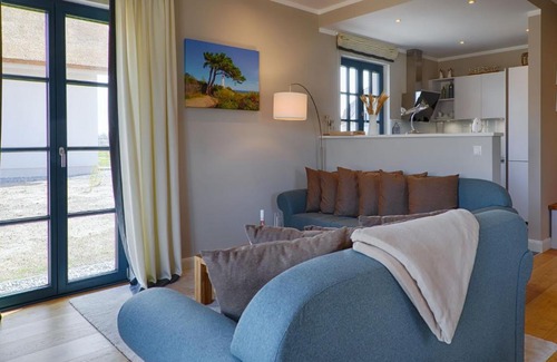 Dranske House | Guest Rated 10/10: Reetland am Meer with Pool & Sauna