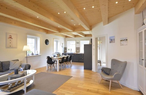 Utersum House | Reetstern Utersum: Cozy Family-Friendly Holiday Residence