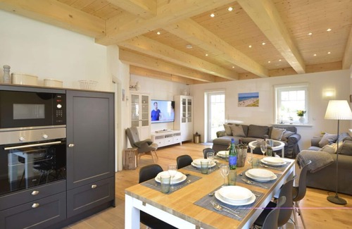 Utersum House | Reetstern Utersum: Cozy Family-Friendly Holiday Residence