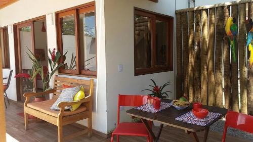 Jabaquara House | Rubi Hotel: Modern Suites with Ocean View & Pool Access