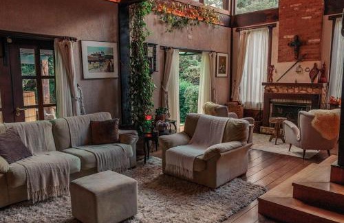 Campos do Jordao House | Pet-Friendly Refúgio da Águia in Campos do Jordão
