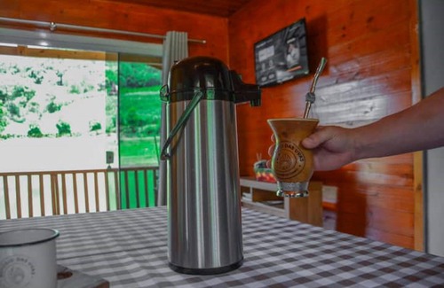 Frederico Westphalen Cottage | Cozy Refúgio das Uvas: Family-Friendly Lake Retreat