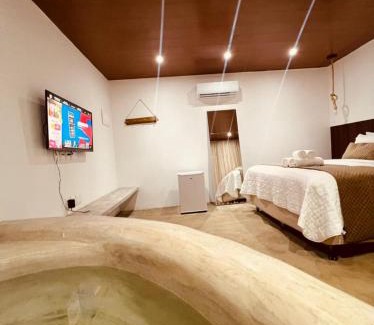 Floresta Velha House | Pet-Friendly Haven: Refúgio da Rita with Breakfast & Kids