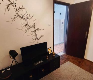 Nisa House | Top-Rated Refúgio de Arez: Family-Friendly Getaway