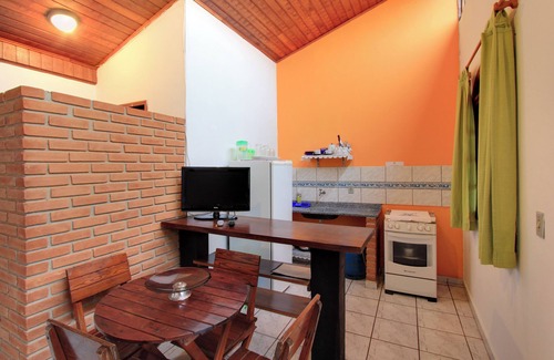 Sao Sebastiao Apartment | Inviting Refúgio de Camburi: Pet-Friendly with Pool & Spa