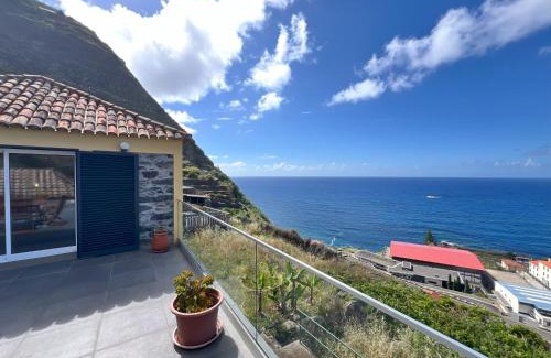 Porto Moniz House | Seaside Retreat at Refúgio do Ilhéu with Oceanfront Views