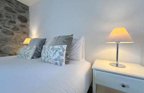 Porto Moniz House | Seaside Retreat at Refúgio do Ilhéu with Oceanfront Views