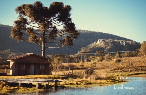 Lages Hotel | Explore Refúgio do Lago: Pet-Friendly Retreat with Hot Tub