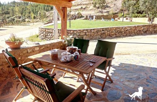 Montes da Senhora House | Top-Rated Refúgio do Raposo with Oceanfront Pool Access