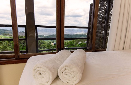 Bonito Hotel | Serene Refúgio do Rio Bonito: Family-Friendly Escape