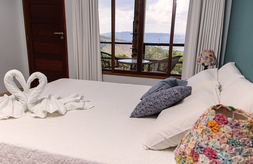Bonito Hotel | Serene Refúgio do Rio Bonito: Family-Friendly Escape