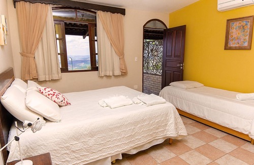 Bonito Hotel | Serene Refúgio do Rio Bonito: Family-Friendly Escape