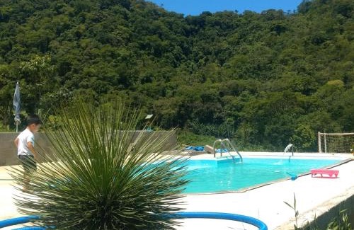 Monteiro Lobato House | Pet-Friendly Getaway at Refúgio dos Moreiras - Rated 9.8