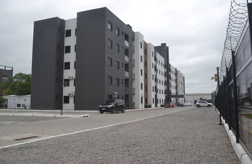 Centro Apartment | Family-Friendly Retreat in Pelotas with Pet Access