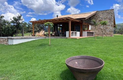 Delfinopolis House | Relax at Refúgio Morro Alto: 4-Star Family-Friendly Retreat
