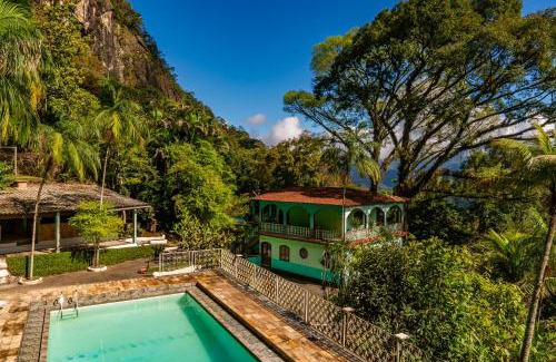 Duque de Caxias House | Refúgio na Serra de Petrópolis simples e acolhedor