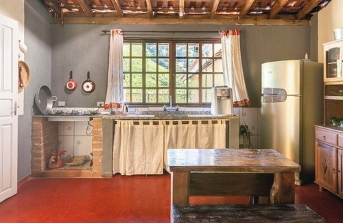 Sapucai-Mirim Cottage | Tranquil Retreat in Sul de Minas with Scenic Nature Views