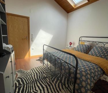 Castelo de Paiva House | Oceanfront Refúgio: Family-Friendly Retreat with Pool Access