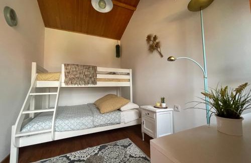 Castelo de Paiva House | Oceanfront Refúgio: Family-Friendly Retreat with Pool Access