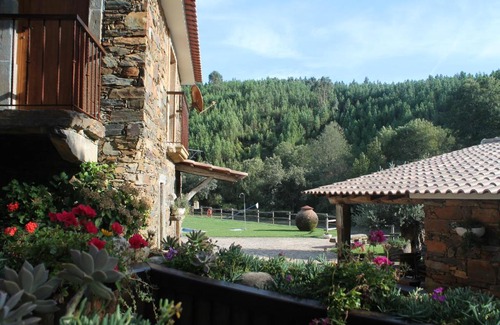 Oleiros House | Discover Refúgios do Pinhal: Family-Friendly with Pool