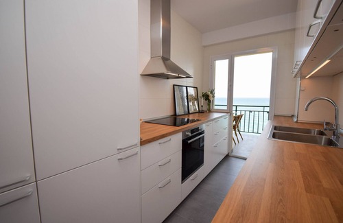 Torreblanca Apartment | Beachfront 2 Bedroom Apartment with Spectacular Sea Views