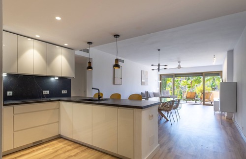 New Golden Mile Apartment | Ref. 421409
