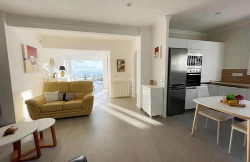 El Mas Fumats Villa | Idyllic Villa with Pool & Sea Views - Perfect Family Getaway