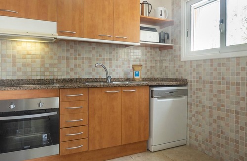 L'Escala House | Cozy Teranyina House with Private Pool for Families