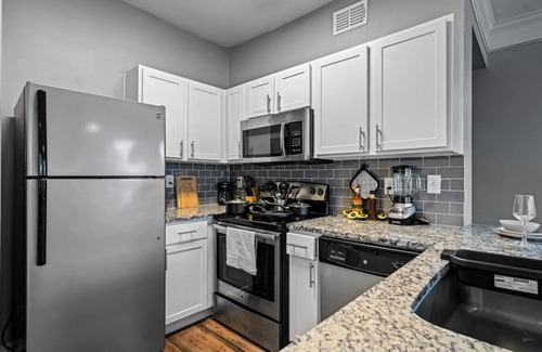 Fossil Creek Apartment | Refined 2BR 2BA Unit with Pool Access in Fort Worth