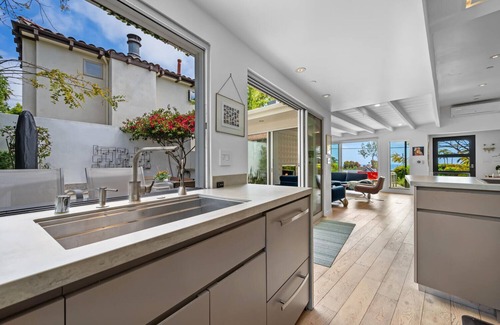 Laguna Beach House | Elegant Oceanfront Retreat with Spa and Scenic Views