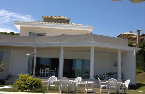 Brava House | Exquisite Suites with Ocean Views and Private Pools