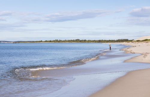 Hawks Nest Resort | Cozy Reflections Jimmys Beach - Family-Friendly Holiday Park