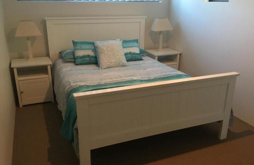 South Yunderup Apartment | Riverside Retreat: Top Floor Apartment with Family Amenities