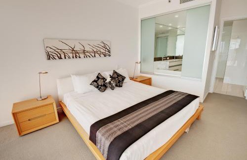 Coolangatta Resort | Elegant Reflections Tower Two with Oceanfront Pool & Beach