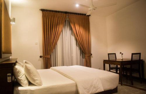 Nalagasdeniya Hotel | Beachfront Relaxation at Refresh Hotel Hikkaduwa
