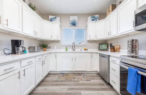 Ridgecrest House | Stylish 4-Bedroom Retreat with Pet-Friendly Amenities