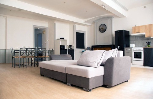 Saint-Amour Apartment | Relax at Refuge Saint-Amour: Family-Friendly Home for 5