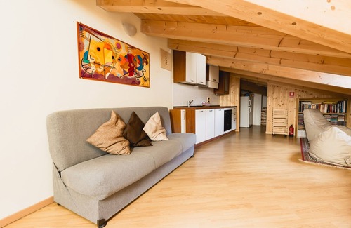 Fucine Apartment | Relaxing Retreat: Refuge Under the Stars near Madonna di Campiglio