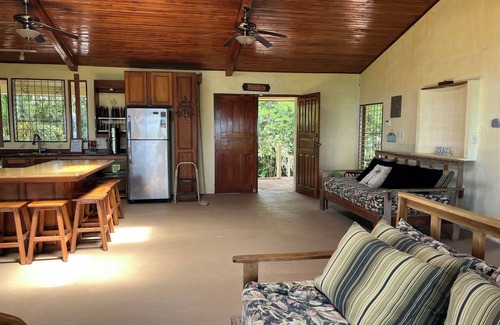 Ostional House | Refugio de las Mariposas, breathtaking ocean views, captivating sunsets, nature.