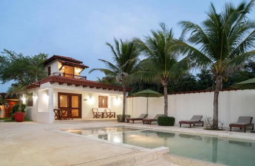 Zihuatanejo de Azueta House | Oceanfront Retreat at Refugio de Piedra - Troncones