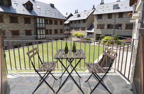 Panticosa Apartment | Relax at Refugio del Roble by BeValle – 4-Star Retreat