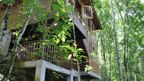 Chinchina Bed & Breakfast | Family-Friendly Refugio La Esmeralda with Hot Tub Access