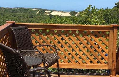 Torres House | Exceptional Refugio Monte Itapeva with Hot Tub & Family Amenities