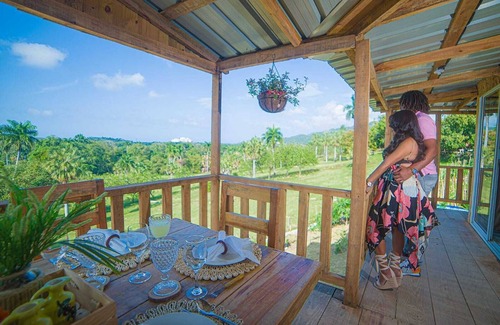La Colorada House | Refugio Natural con Jacuzzi y Vistas Únicas en Vista al Valle, Maimón Relájate