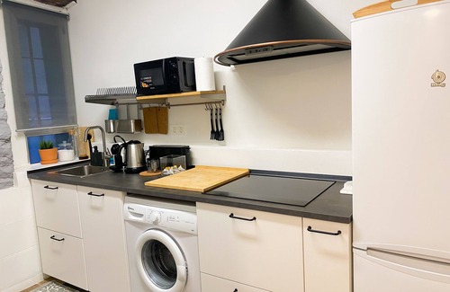 Basurto-Zorroza Apartment | Pet-Friendly Refugio Noruego in Bilbao with Spa & Breakfast