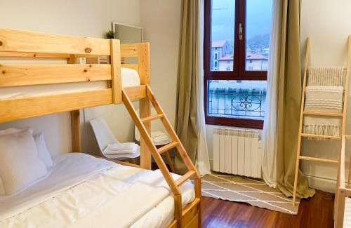 Basurto-Zorroza Apartment | Cozy Refugio Noruego: Pet Friendly with Oceanfront Views