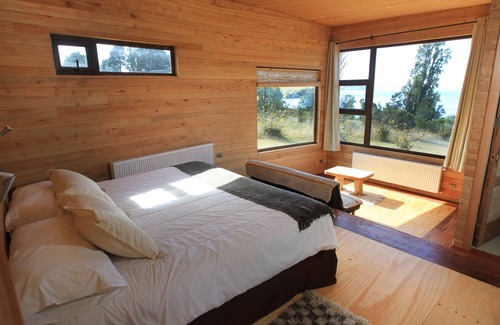 Castro Hotel | Relaxing Retreat at Refugio Pullao with Spa and Breakfast